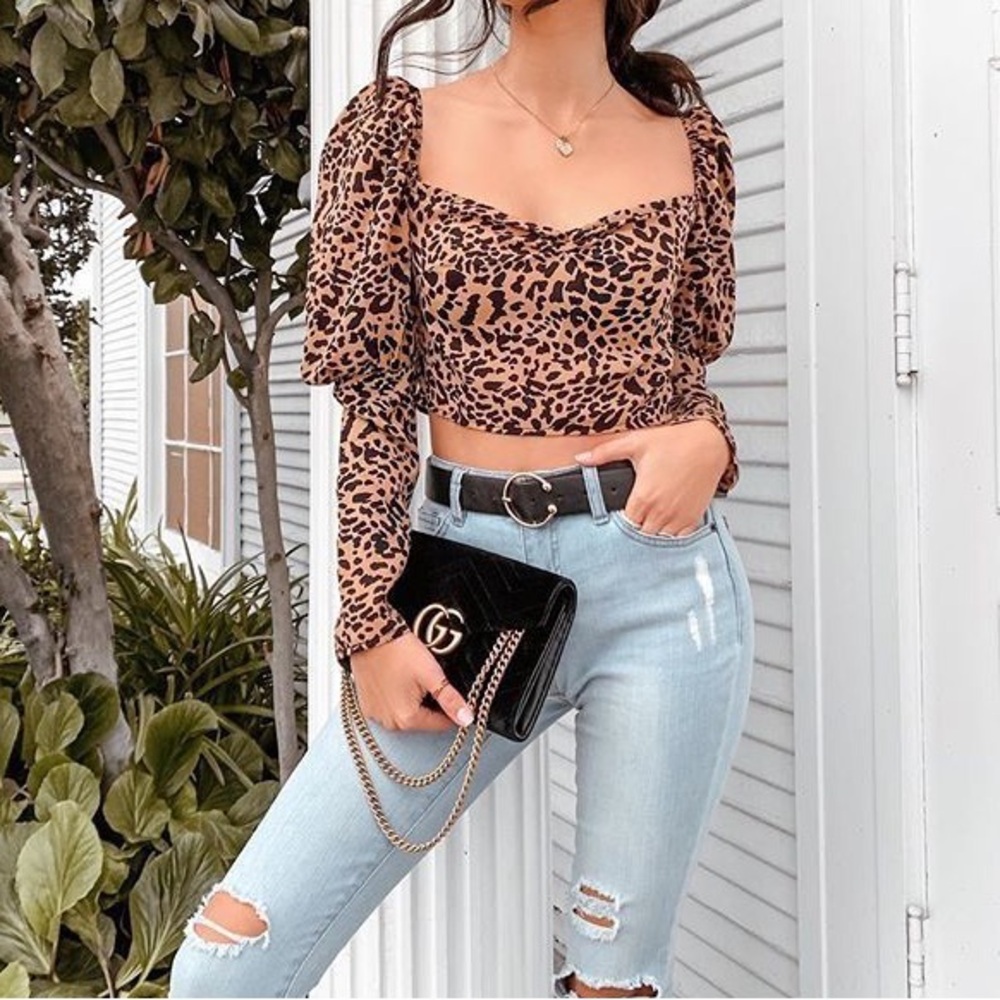 Leopard puff sleeve top